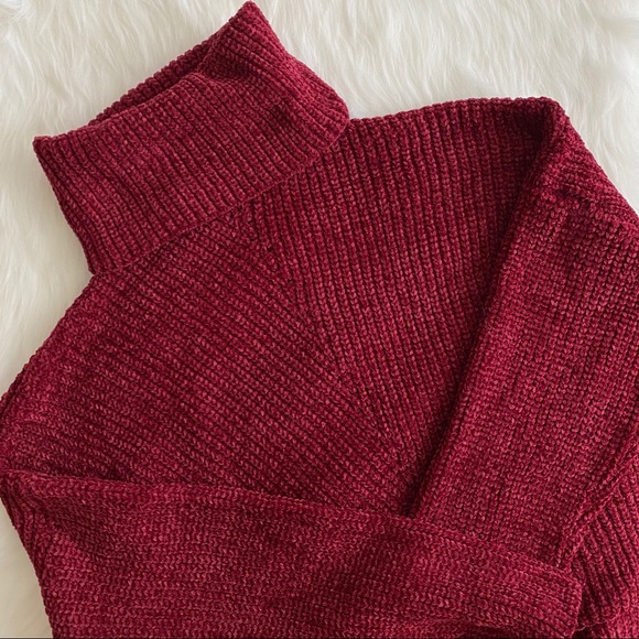 NWOT [umgee] red chunky knit chenille turtleneck - Picture 3 of 4